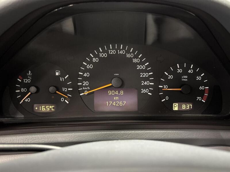 Mercedes-Benz CLK vaihtoauto