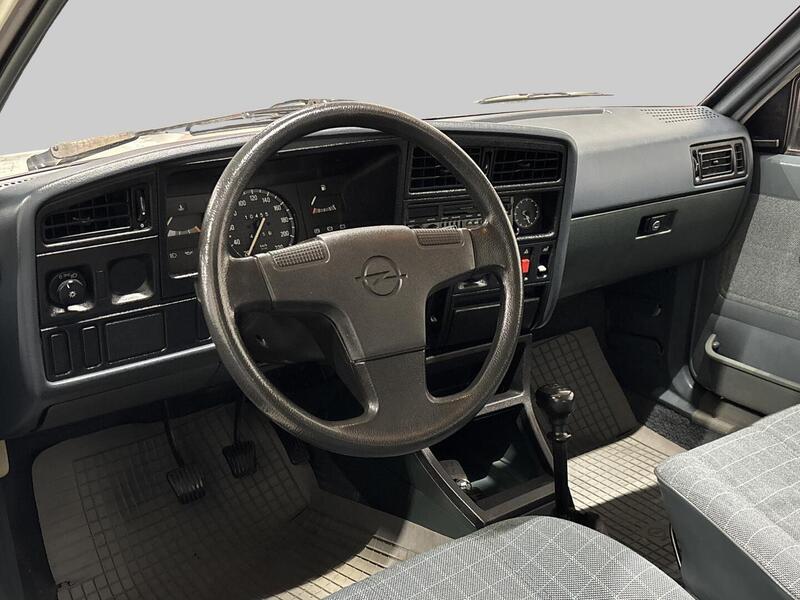 Opel Ascona vaihtoauto