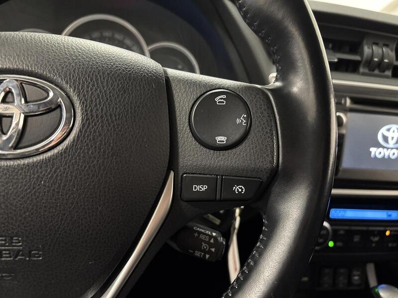 Toyota Auris vaihtoauto