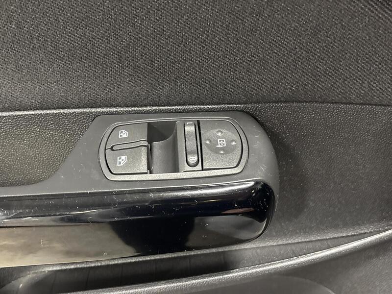 Opel Corsa vaihtoauto