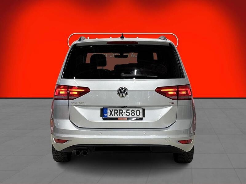 Volkswagen Touran vaihtoauto