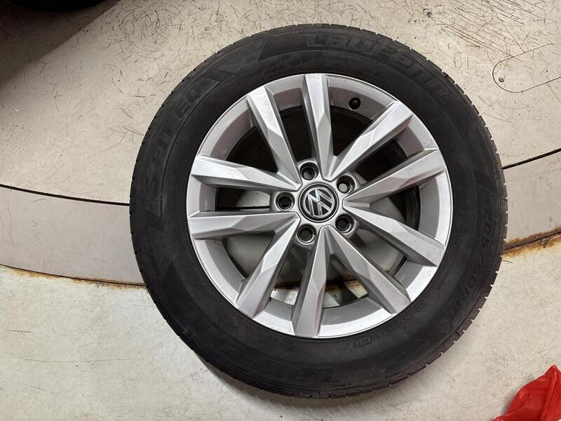 Volkswagen Touran vaihtoauto