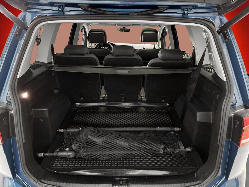 Volkswagen Touran vaihtoauto