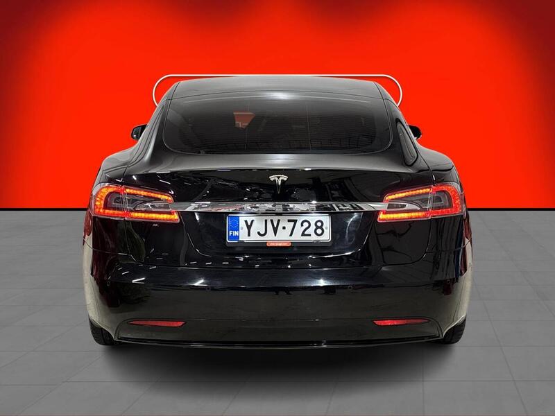 Tesla Model S vaihtoauto