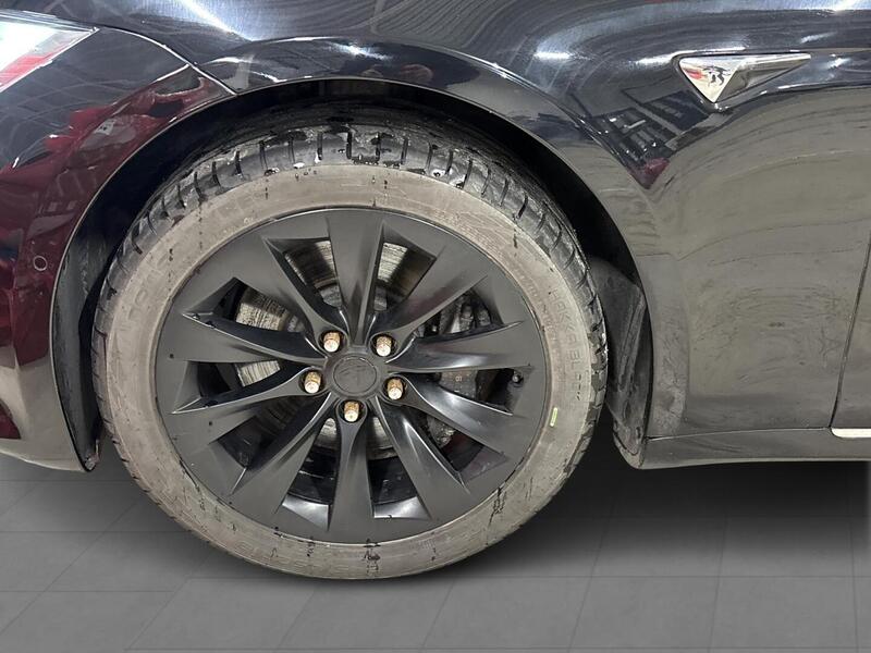 Tesla Model S vaihtoauto