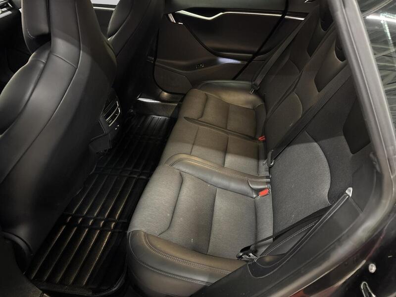 Tesla Model S vaihtoauto