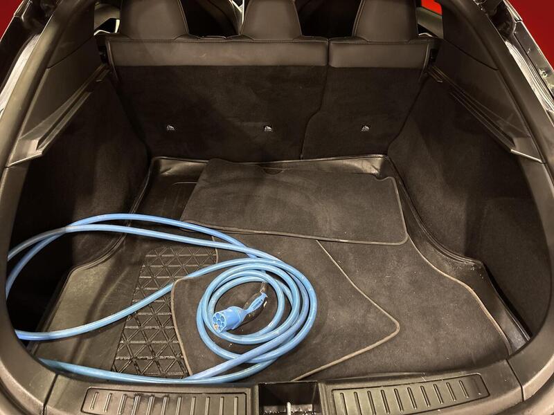 Tesla Model S vaihtoauto