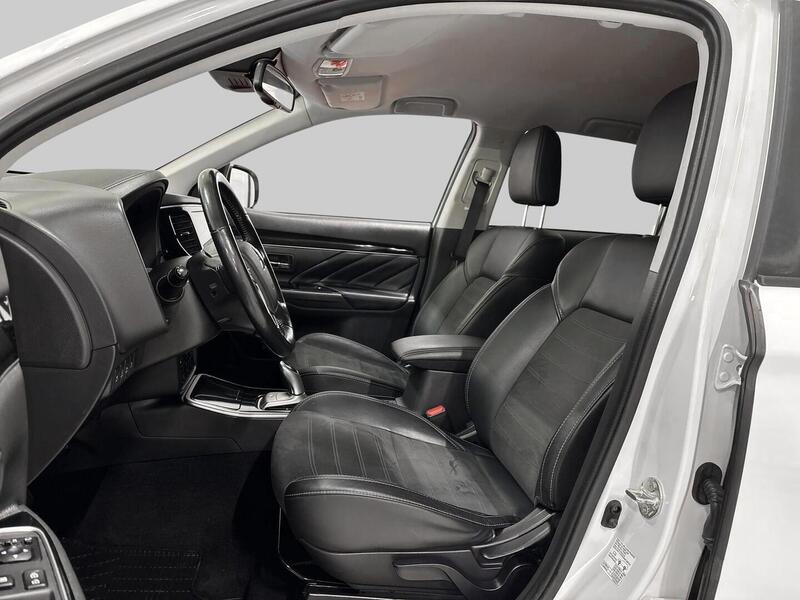 Mitsubishi Outlander PHEV vaihtoauto