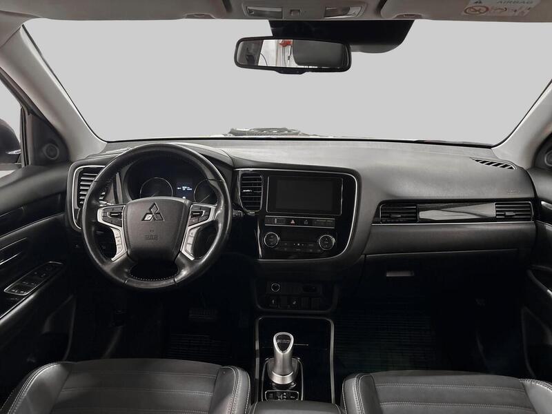 Mitsubishi Outlander PHEV vaihtoauto