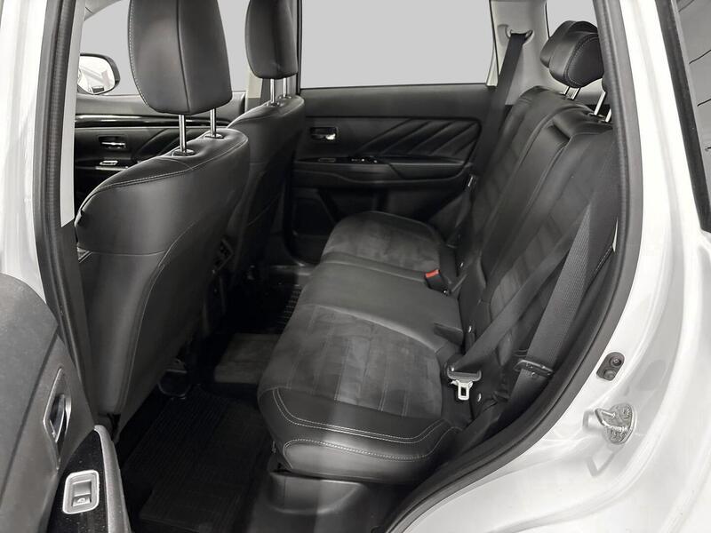 Mitsubishi Outlander PHEV vaihtoauto