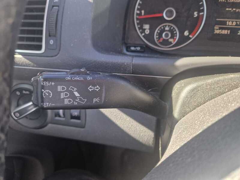 Volkswagen Touran vaihtoauto