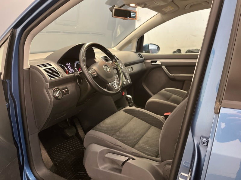Volkswagen Touran vaihtoauto