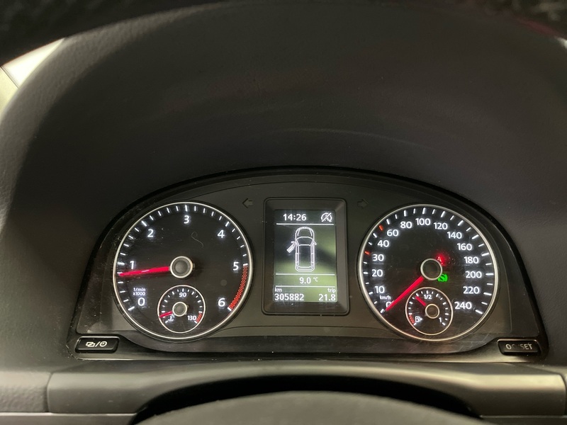 Volkswagen Touran vaihtoauto