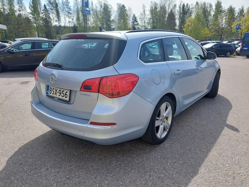 Opel Astra vaihtoauto