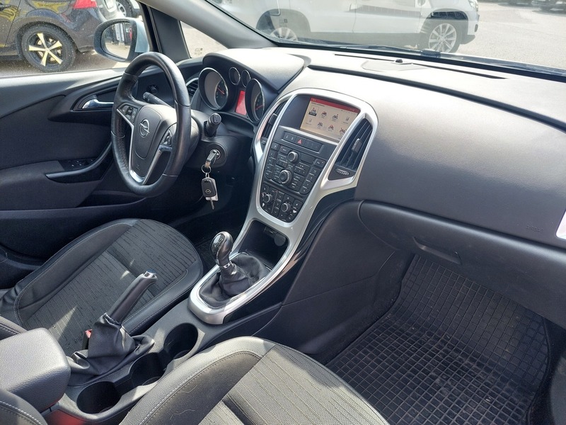 Opel Astra vaihtoauto