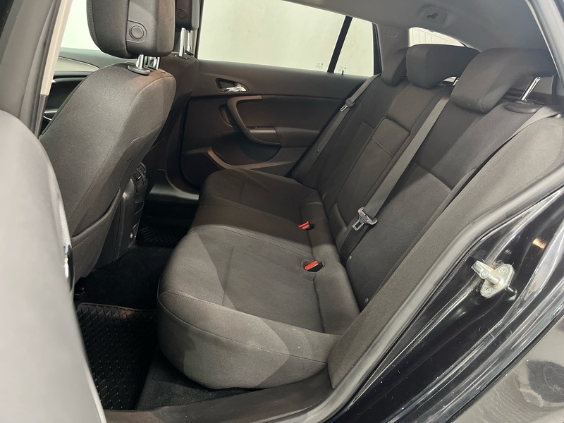 Opel Insignia vaihtoauto