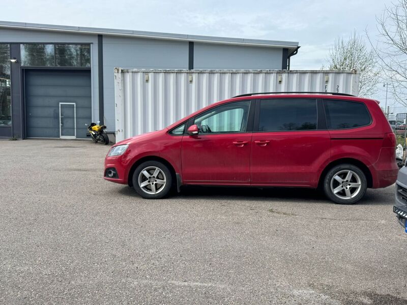 SEAT Alhambra vaihtoauto