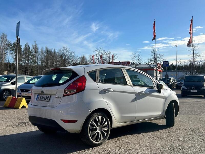 Ford Fiesta vaihtoauto