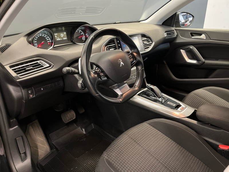 Peugeot 308 vaihtoauto