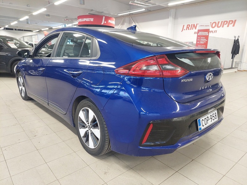 Hyundai IONIQ plug-in vaihtoauto