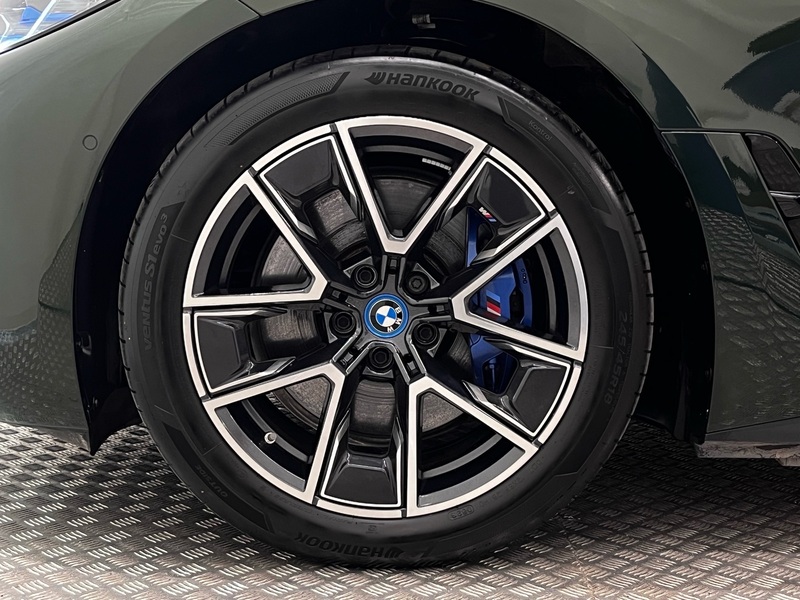 BMW i4 M50 vaihtoauto