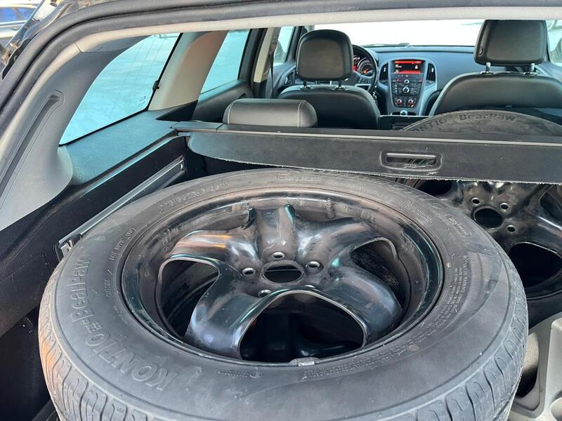 Opel Astra vaihtoauto