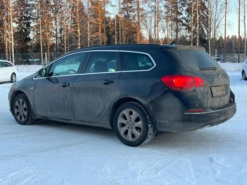 Opel Astra vaihtoauto