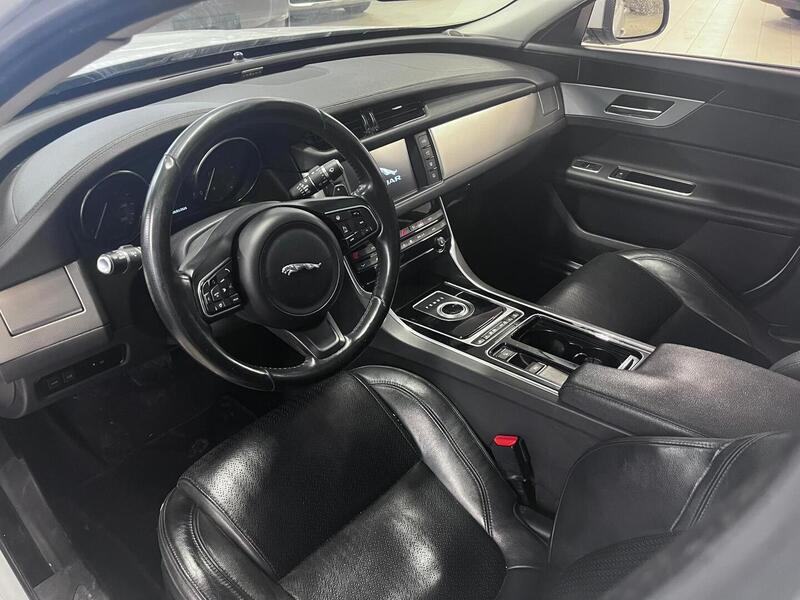 Jaguar XF vaihtoauto