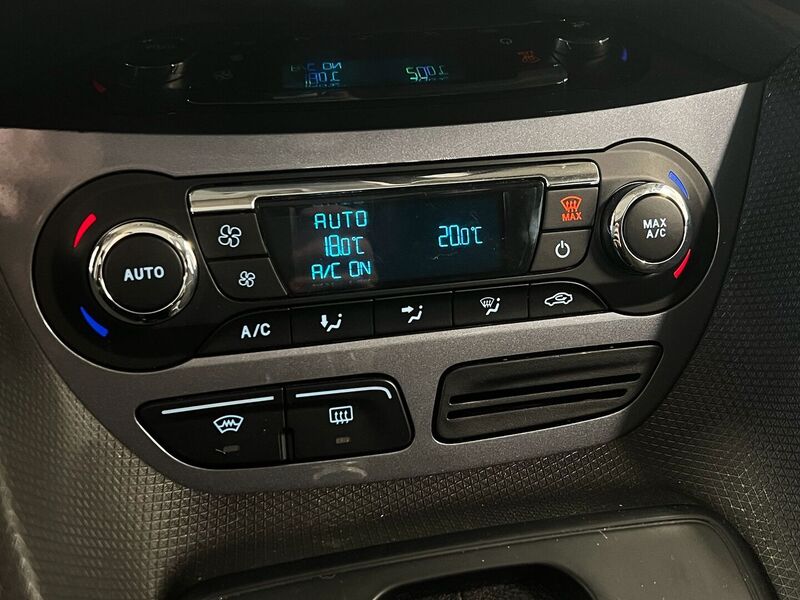 Ford Tourneo Connect vaihtoauto