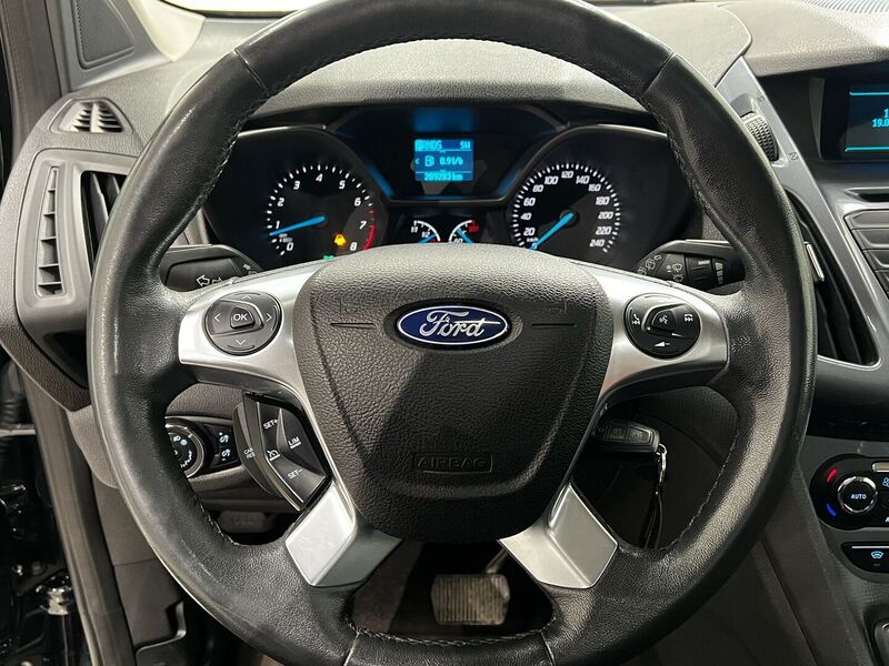 Ford Tourneo Connect vaihtoauto