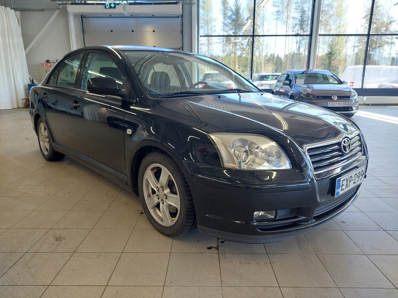 Toyota Avensis vaihtoauto