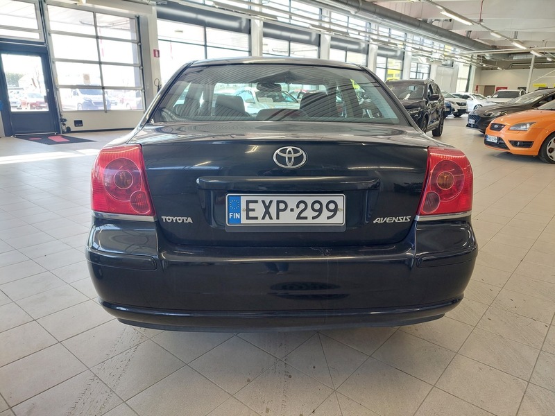 Toyota Avensis vaihtoauto