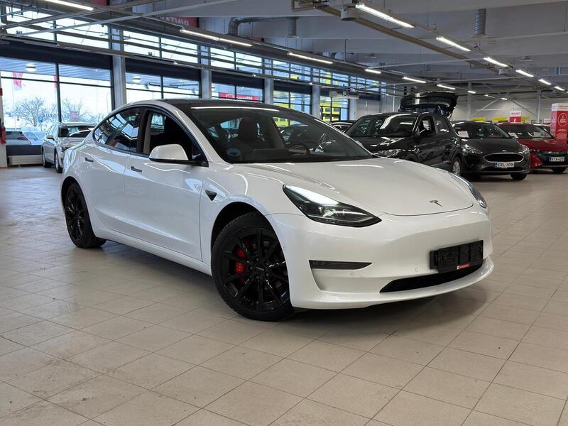 Tesla Model 3 vaihtoauto