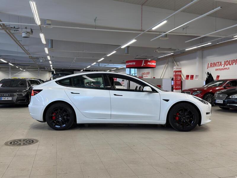 Tesla Model 3 vaihtoauto