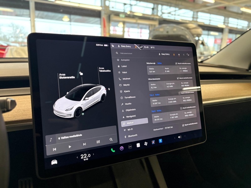 Tesla Model 3 vaihtoauto