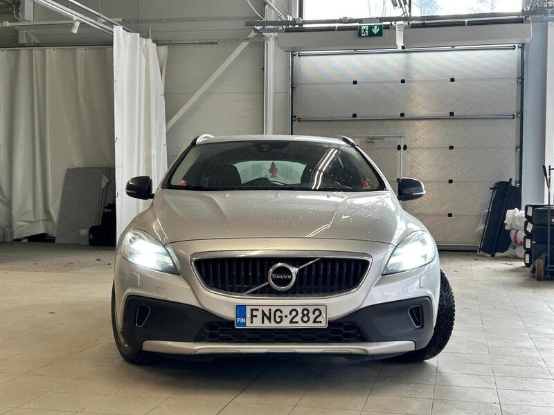 Volvo V40 Cross Country vaihtoauto