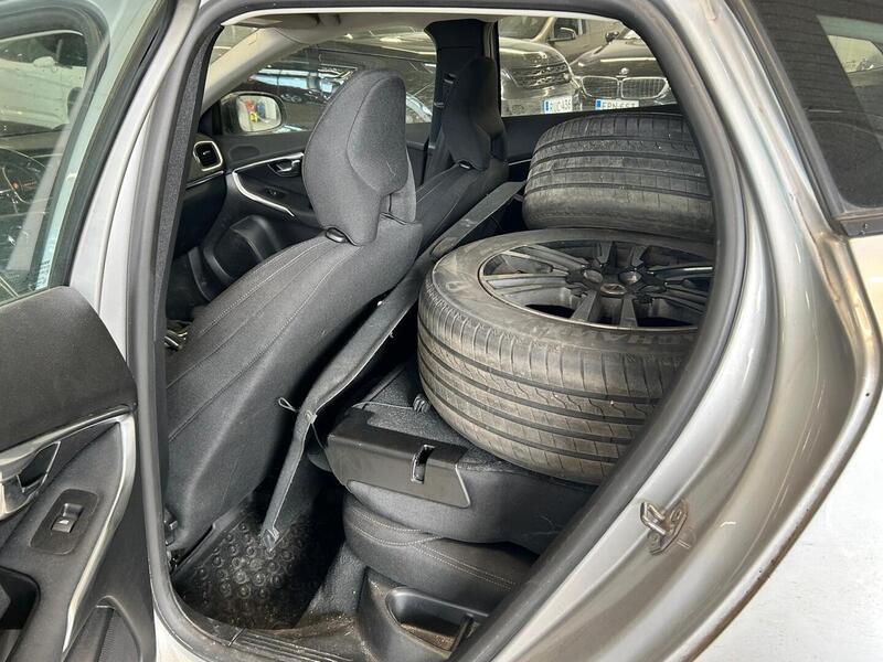 Volvo V40 Cross Country vaihtoauto