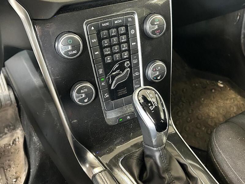 Volvo V40 Cross Country vaihtoauto