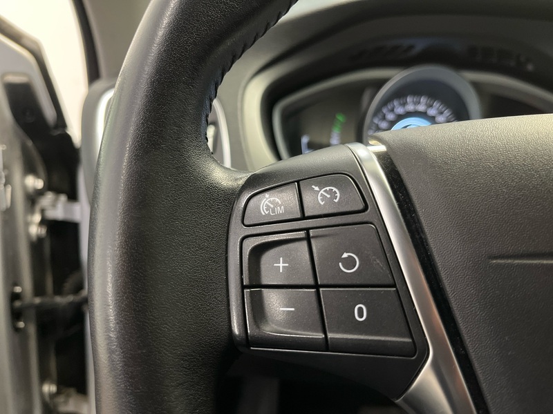 Volvo V40 Cross Country vaihtoauto