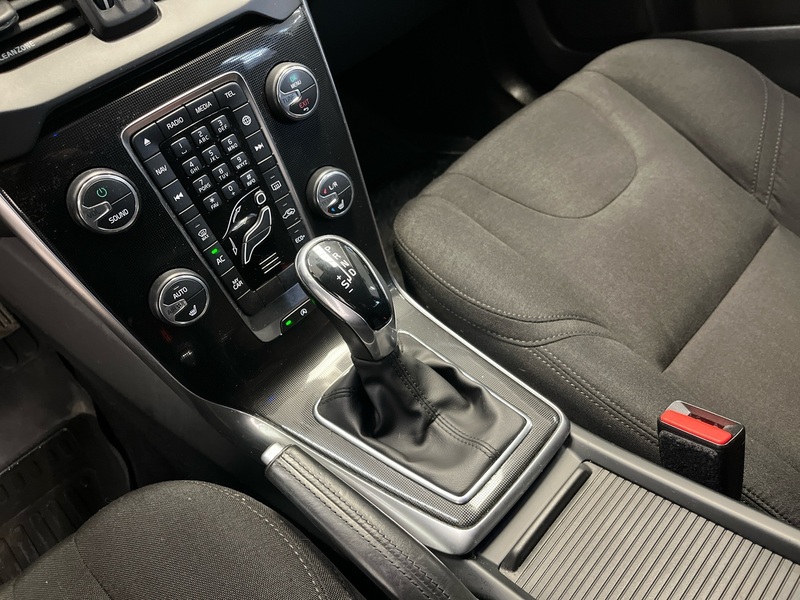 Volvo V40 Cross Country vaihtoauto