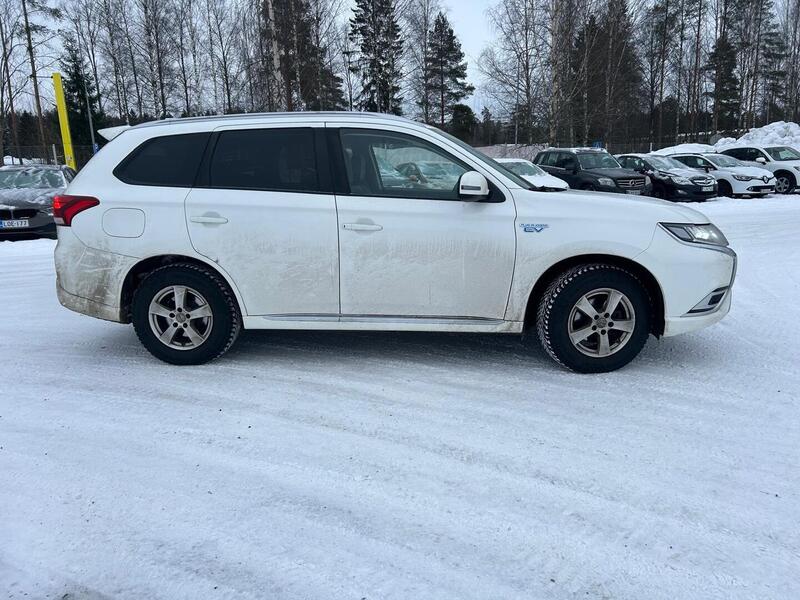 Mitsubishi Outlander PHEV vaihtoauto
