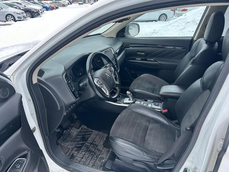 Mitsubishi Outlander PHEV vaihtoauto