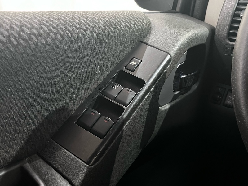 Nissan Navara vaihtoauto