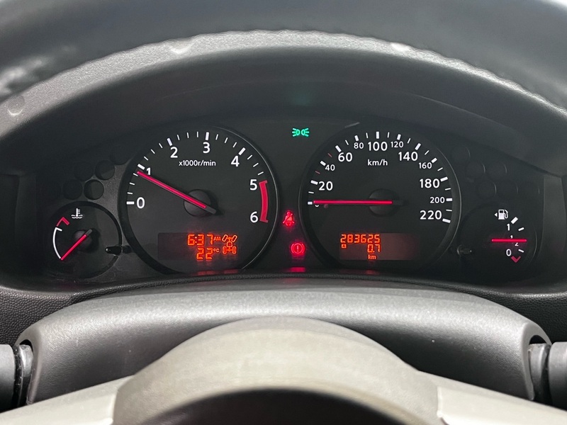 Nissan Navara vaihtoauto