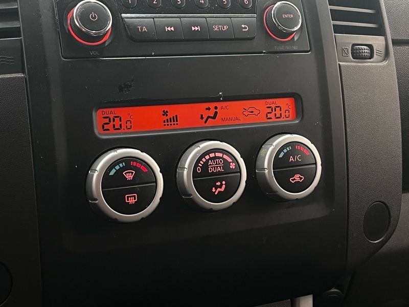 Nissan Navara vaihtoauto