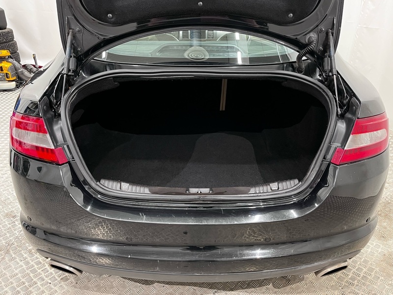 Jaguar XF vaihtoauto