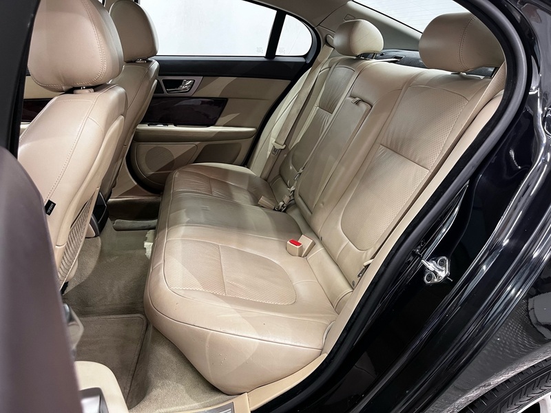 Jaguar XF vaihtoauto