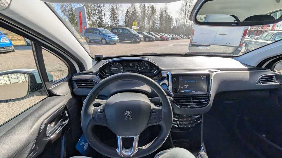 Peugeot 208 vaihtoauto