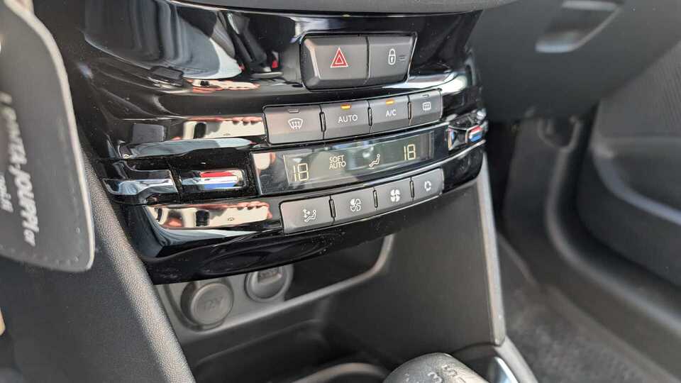 Peugeot 208 vaihtoauto