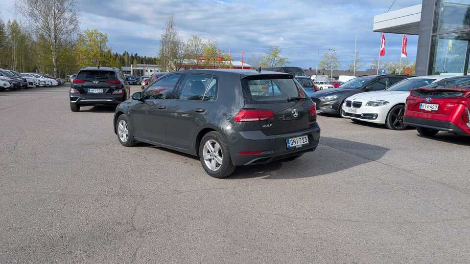 Volkswagen Golf vaihtoauto